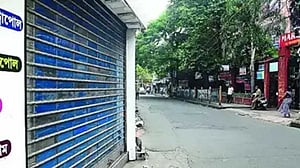 এক বছরে হাজার কোটি রুপি লোকসান, সুদিনের অপেক্ষায় কলকাতার ‘মিনি বাংলাদেশ’