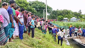 কুষ্টিয়ায় চালককে গলা কেটে হত্যা করে ভ্যান ছিনতাই