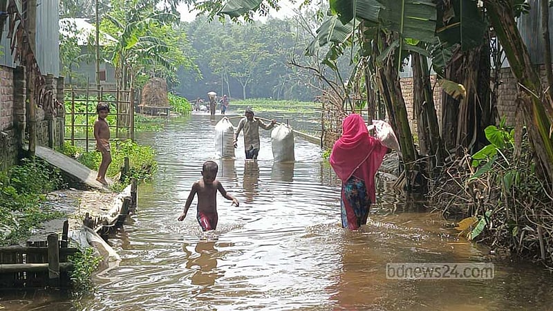 তিস্তায় পানি বৃদ্ধি অব্যাহত, পানিবন্দি শতাধিক গ্রামের মানুষ