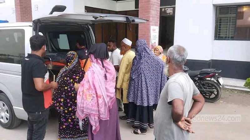 মাদারীপুরে গাছে মোটরসাইকেলের ধাক্কা, প্রাণ গেল ইমামের