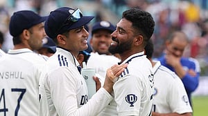 ‘বিশ্বসেরা বোলারকে’ ছাড়াই জেতায় ভারতকে বেশি কৃতিত্ব দিচ্ছেন ক্লার্ক