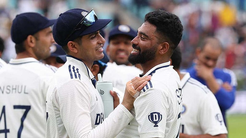 ‘বিশ্বসেরা বোলারকে’ ছাড়াই জেতায় ভারতকে বেশি কৃতিত্ব দিচ্ছেন ক্লার্ক