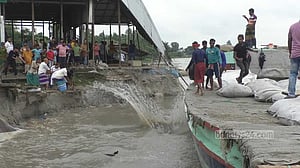উন্নয়নে পেশাজীবীদের ভূমিকা ব্যক্তিবান্ধব না হয়ে জনবান্ধব হবে কবে!