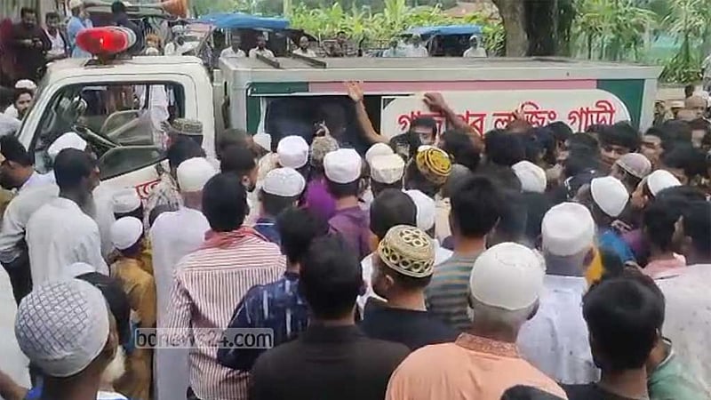 শুক্রবারই বাড়ি ফিরলেন সাংবাদিক তুহিন, তবে নিথর দেহে
