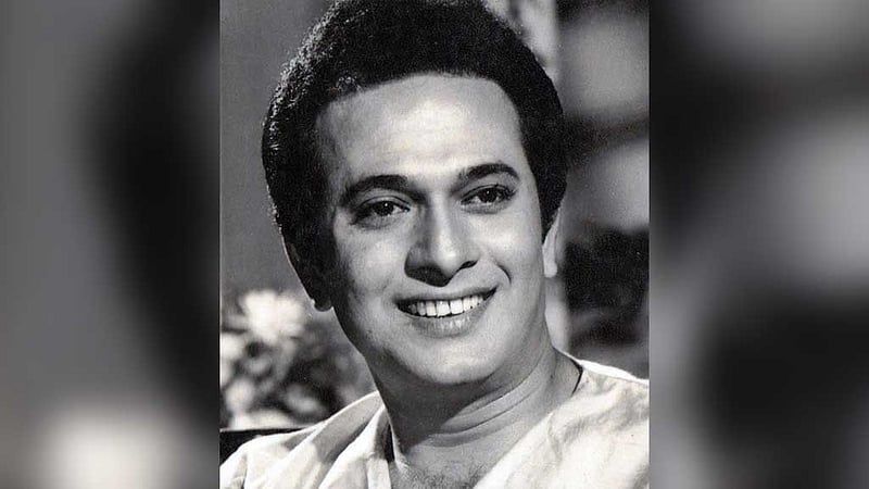 বাঙালিকে বাংলা চলচ্চিত্র দেখা শিখিয়েছেন রাজ্জাক সাহেব: নায়করাজের প্রয়াণ দিনে আলমগীর