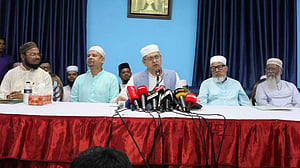 শিক্ষায়তনে রাজনৈতিক দলের জবরদস্তি চায় না বিএনপি: নজরুল