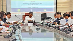 কর ফাঁকি ঠেকাতে জোরালো গোয়েন্দা তৎপরতা চান এনবিআর চেয়ারম্যান