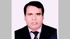 নেত্রকোণার আওয়ামী লীগ নেতা চাঁপাইনবাবগঞ্জে গ্রেপ্তার