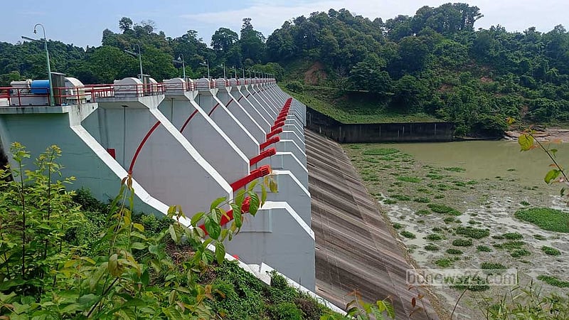 কাপ্তাই হ্রদের পানি নিয়ন্ত্রণে, বন্ধ হল বাঁধের ১৬ জলকপাট
