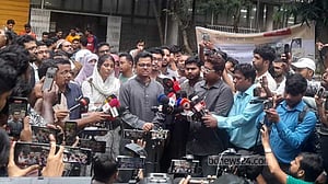মেধায় না পেরে শিবিরের নারী প্রার্থীদের ‘সাইবার বুলিং’ করছে: সাদিক কায়েম