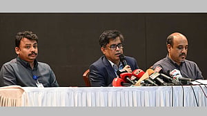 বাংলাদেশ-পাকিস্তান: ‘ভিসা লাগবে না’ অফিসিয়াল পাসপোর্টধারীদের