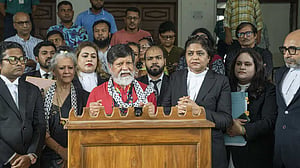 শহিদুল আলমের বিরুদ্ধে আইসিটি আইনের মামলা হাই কোর্টে বাতিল