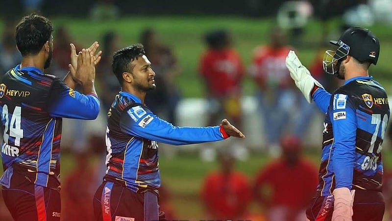 অবশেষে চার ওভার বোলিং পেলেন সাকিব