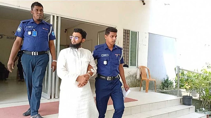 শরীয়তপুরে ছাত্রীকে ধর্ষণ চেষ্টার মামলায় মাদ্রাসা শিক্ষক কারাগারে