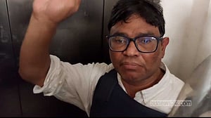 রাষ্ট্রপক্ষের অভিযোগ ‘মিথ্যা’ দাবি করে ক্ষতিপূরণ চাইলেন ঢাবি শিক্ষক কার্জন