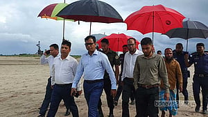 দায়িত্ব নিয়েই সারওয়ার গেলেন ‘সাদাপাথরে’, চালালেন অভিযান