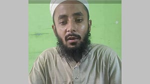 টাঙ্গাইলে মাদ্রাসা ছাত্রীকে ধর্ষণ চেষ্টার অভিযোগ, শিক্ষকসহ গ্রেপ্তার ২