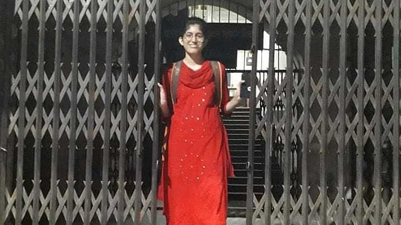 রাতে রোকেয়া হলে যাওয়ার ব্যাখ্যা দিলেন উমামা