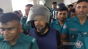 রিকশাচালক আজিজুরে আশা দেখছেন পলক