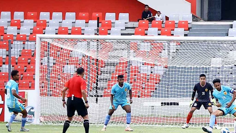 মনিরের চমৎকার গোলে আবাহনীকে হারাল ব্রাদার্স