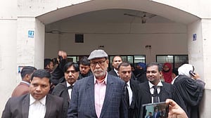 আইনজীবী দাবি করলেন অসুস্থ, মানতে নারাজ লতিফ সিদ্দিকী
