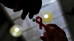 ভারতে রক্ত নিতে গিয়ে এইডস আক্রান্ত থ্যালাসেমিয়ায় ভোগা পাঁচ শিশু