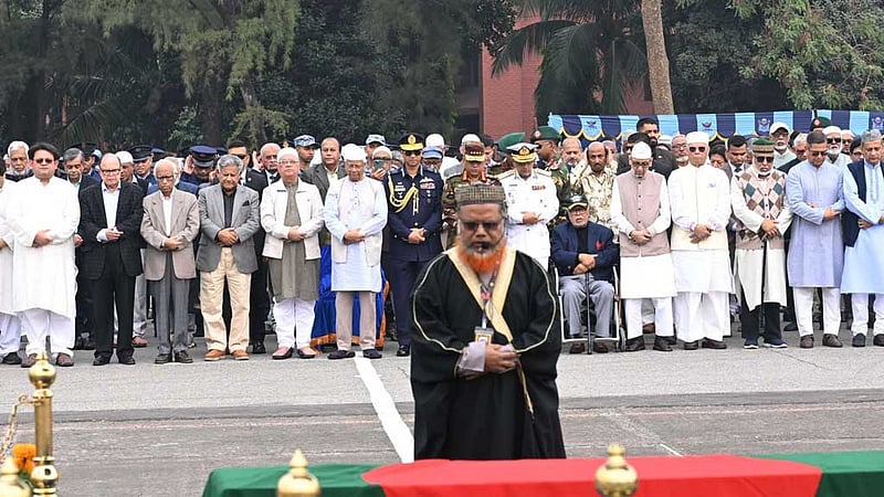 এ কে খন্দকারের জানাজা অনুষ্ঠিত