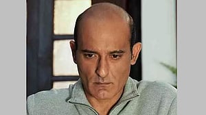 পরচুলার দাবিতে অনড় অক্ষয়, ছেড়ে দিলেন ‘দৃশ্যম ৩’