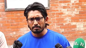 বিসিবিকে আইনি নোটিশ এনামুলের