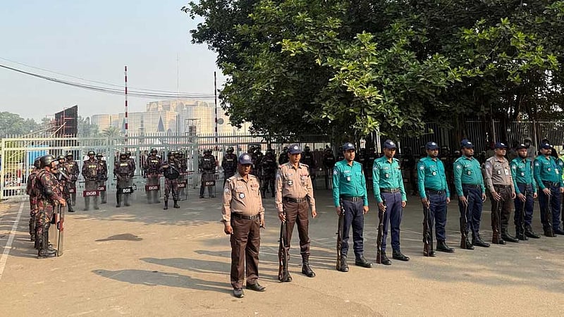 সংসদ ভবনসহ বিভিন্ন অংশে বিজিবি-পুলিশ মোতায়েন