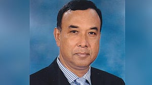 রাউজানে সরলেন গোলাম আকবর, বিএনপির প্রার্থী এখন গিয়াস কাদের