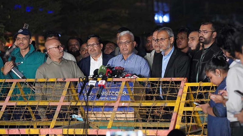 খালেদা জিয়ার অবস্থা ‘আগের মতই’, গুজবে কান না দেওয়ার আহ্বান