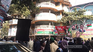 শোকার্ত চট্টগ্রামের নাসিমন ভবন