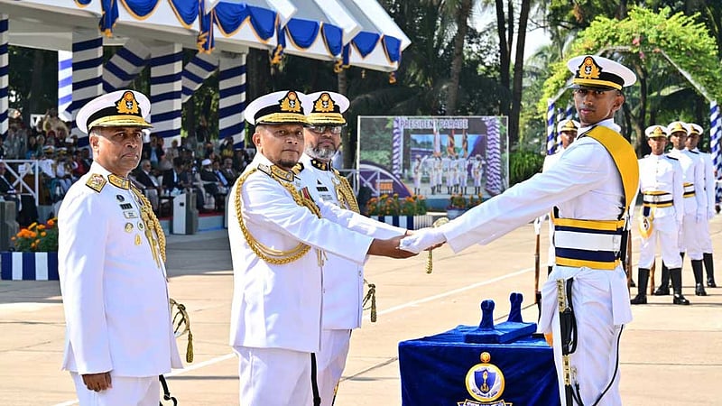 নেভাল একাডেমিতে শীতকালীন রাষ্ট্রপতি কুচকাওয়াজ অনুষ্ঠিত