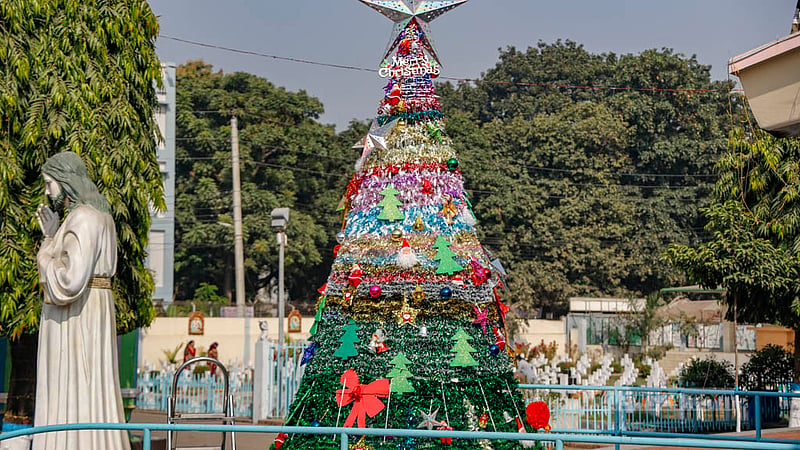 শান্তি-সমৃদ্ধি কামনা বড়দিনের প্রার্থনায়
