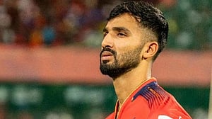দক্ষিণ আফ্রিকার ২০ বছর পর লিস্ট ‘এ’ ক্রিকেটে ৪০০ রান তাড়া