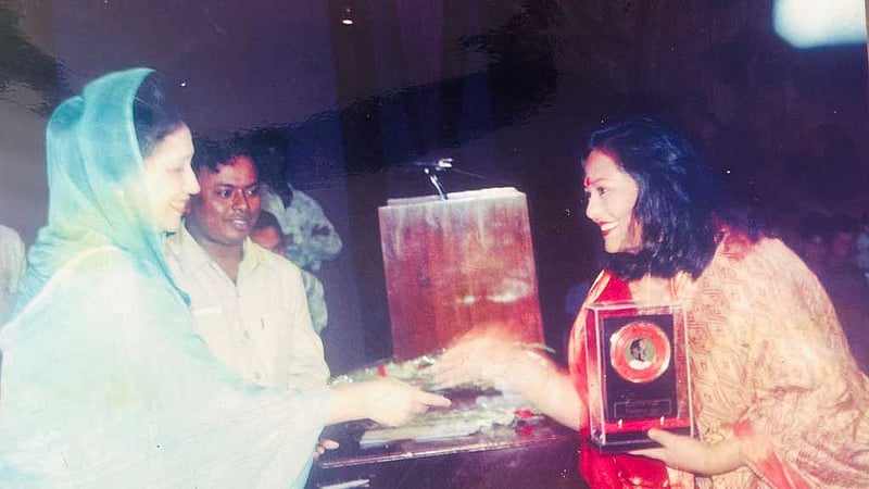 ‘পাগল মন’, ‘রেললাইন বহে সমান্তরাল’ শোনানো হল না খালেদা জিয়াকে, দিলরুবার আক্ষেপ