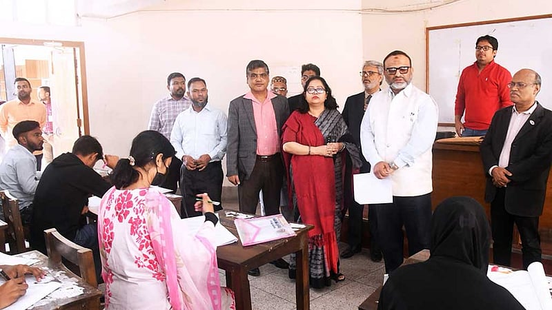 ঢাবির ‘ব্যবসায় শিক্ষা’ ইউনিটে পরীক্ষা অনুষ্ঠিত