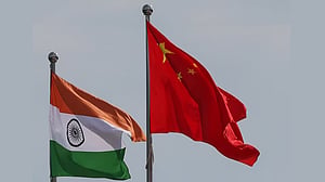 চীনের পেশাজীবীদের জন্য ভিসা সহজ করছে ভারত