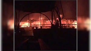ভারতের গোয়ায় নৈশক্লাবে অগ্নিকাণ্ডে পর্যটকসহ ২৫ জনের মৃত্যু