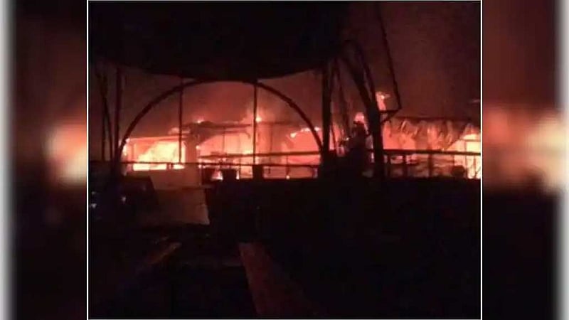 ভারতের গোয়ায় নৈশক্লাবে অগ্নিকাণ্ডে পর্যটকসহ ২৫ জনের মৃত্যু