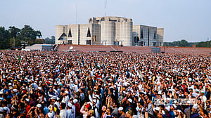 হাদির জানাজায় জনস্রোত
