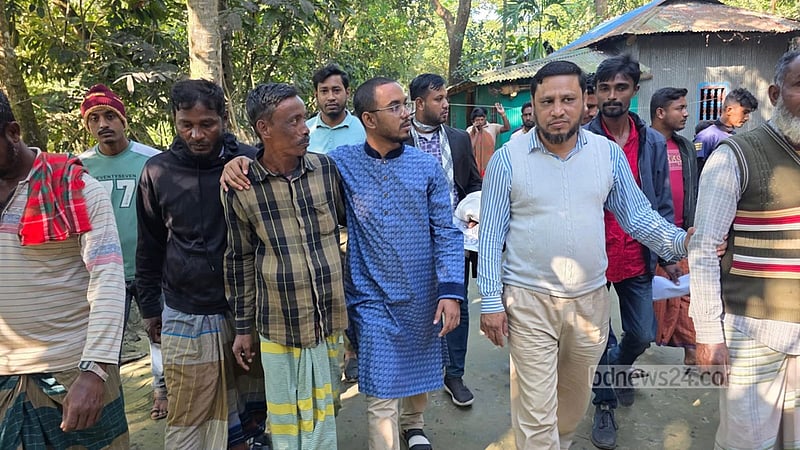 হাতিয়ায় জনসংযোগের সময় দুর্ঘটনায় আহত হান্নান মাসউদ