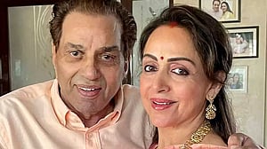 আরও অনেক লেখা বাকি ছিল ধরমজির: আফসোস হেমা মালিনীর
