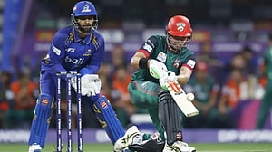 স্টাম্পিং করলেন না পুরান, ব্যাটসম্যানকে তুলে নিল দল
