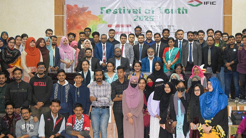 ‘তারুণ্য উৎসব’ করল আইএফআইসি ব্যাংক