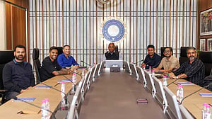 গিলের বাদ পড়া: অধিনায়ক ও নির্বাচক দেখালেন ভিন্ন কারণ
