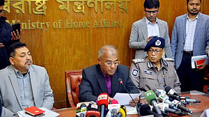 হাদি হত্যা: ৭ জানুয়ারি চার্জশিটের আশা স্বরাষ্ট্র উপদেষ্টার