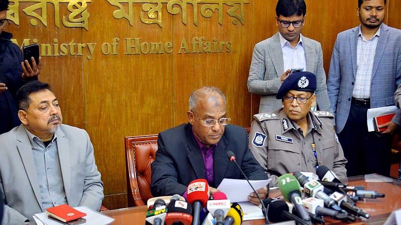 হাদি হত্যা: ৭ জানুয়ারি চার্জশিটের আশা স্বরাষ্ট্র উপদেষ্টার
