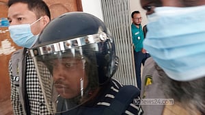 হাদিকে হত্যাচেষ্টা: ফয়সালের সহযোগী কবির ৭ দিনের রিমান্ডে